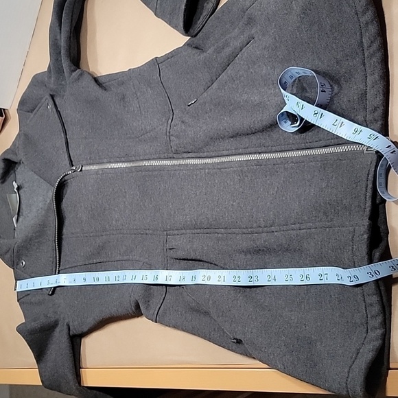Athleta, Size XS Cherry Creek Gray Asymmetrical Zip Jacket, EUC - Picture 14 of 16